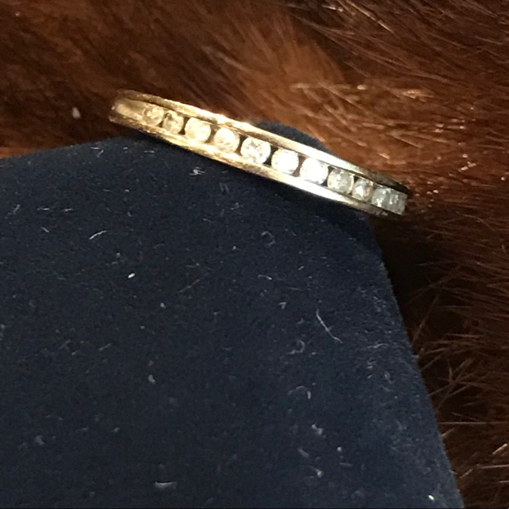 10k white Gold Genuine Diamond Band - Picture 9 of 14